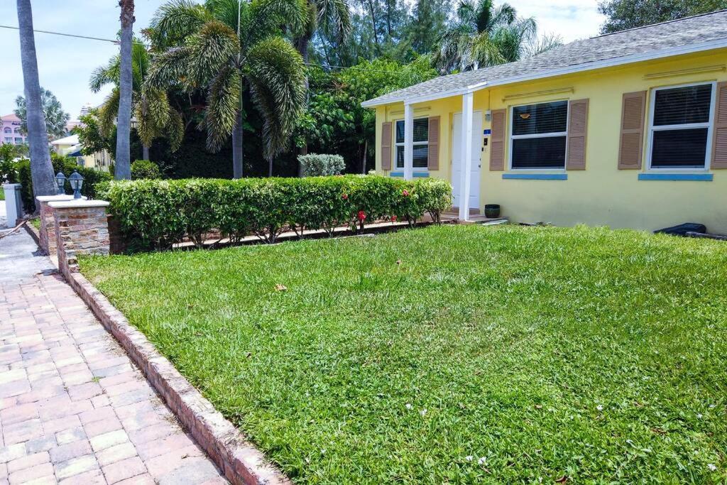 The Beach House At Seascape Steps From The Beach, Marina And Shops! West Palm Beach Exterior photo
